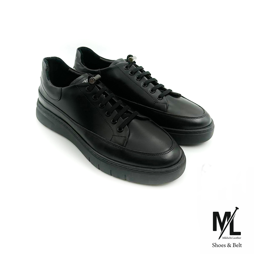  کفش کتانی اسپرت طبی تمام چرم مردانه | کد: P14 | چرم میخچی | مشکی رنگ | بند کشی و بسیار راحت در پوشش مشتریان. 