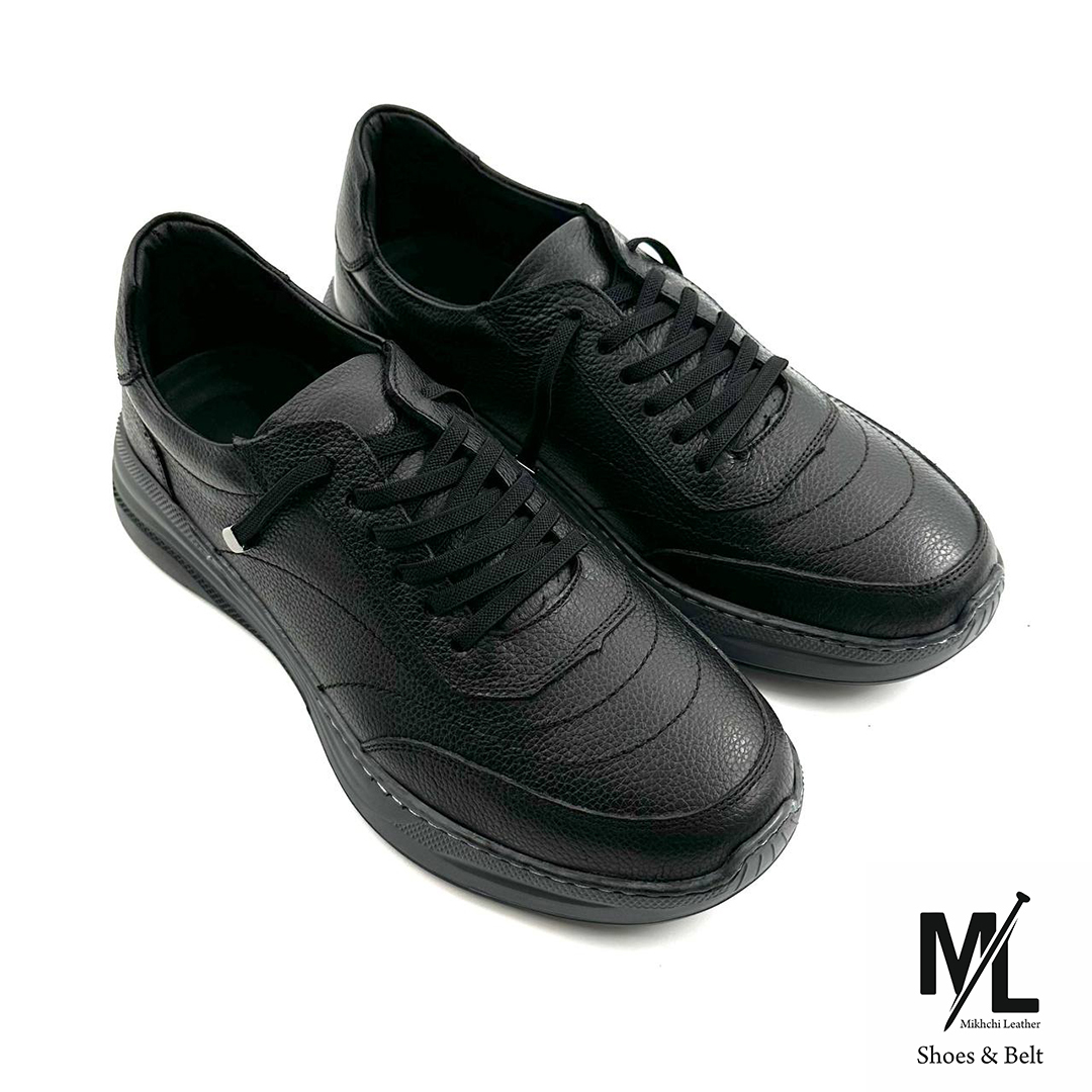  کفش کتانی اسپرت راحتی چرم مردانه | کد:M84 | چرم میخچی | مشکی رنگ | جنس کفی داخلی چرم طبیعی طبی بسیار نرم و راحت و سبک 