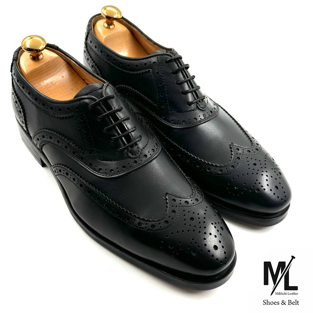  کفش کلاسیک مجلسی چرم مردانه | Vip | کد: Z718 | چرم میخچی | مشکی رنگ | قالب این کفش ایتالیایی می باشد. 