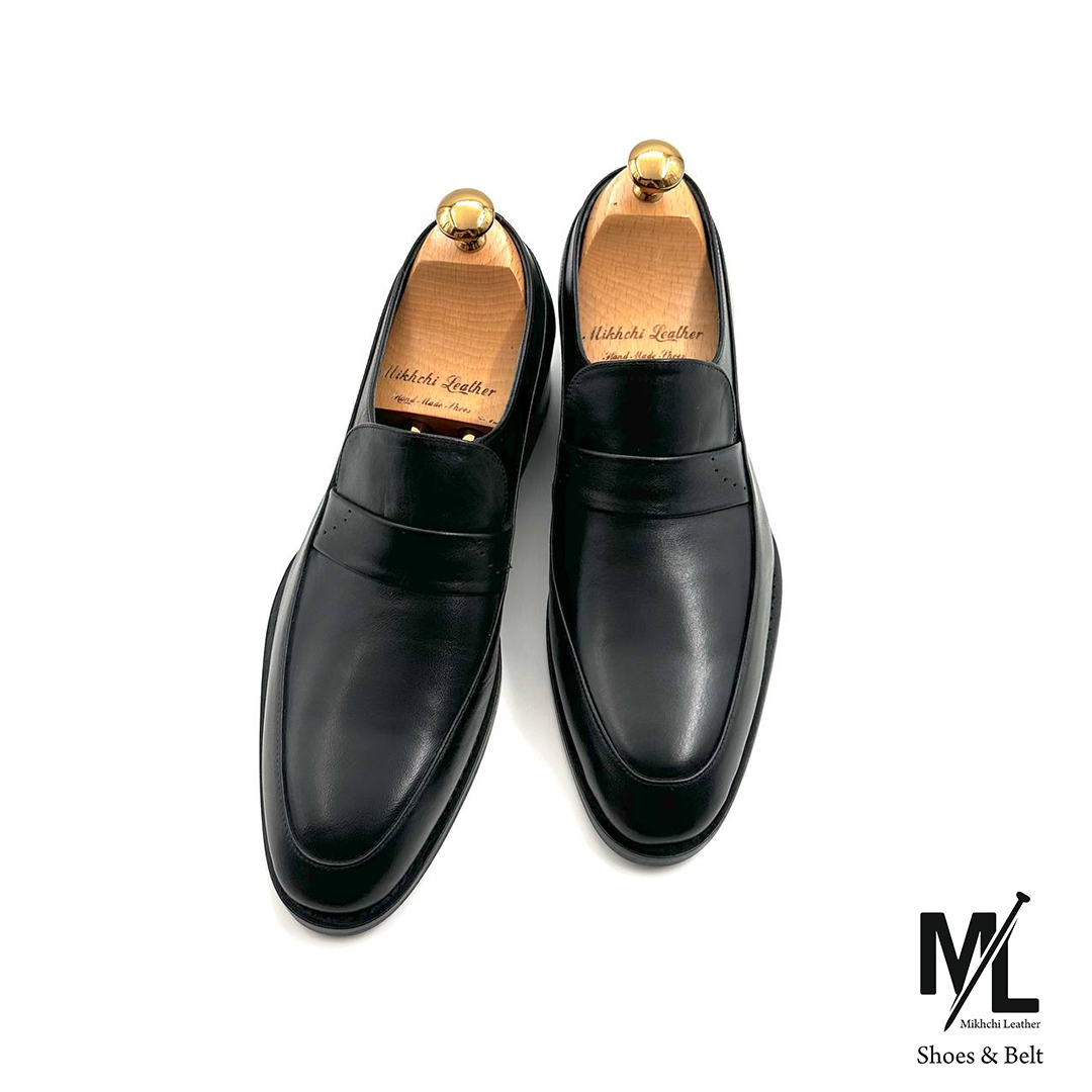  کفش کلاسیک مجلسی تمام چرم مردانه | Vip | کد:M103 | چرم میخچی | مشکی رنگ | مناسب استفاده روزمره و طولانی مدت. 