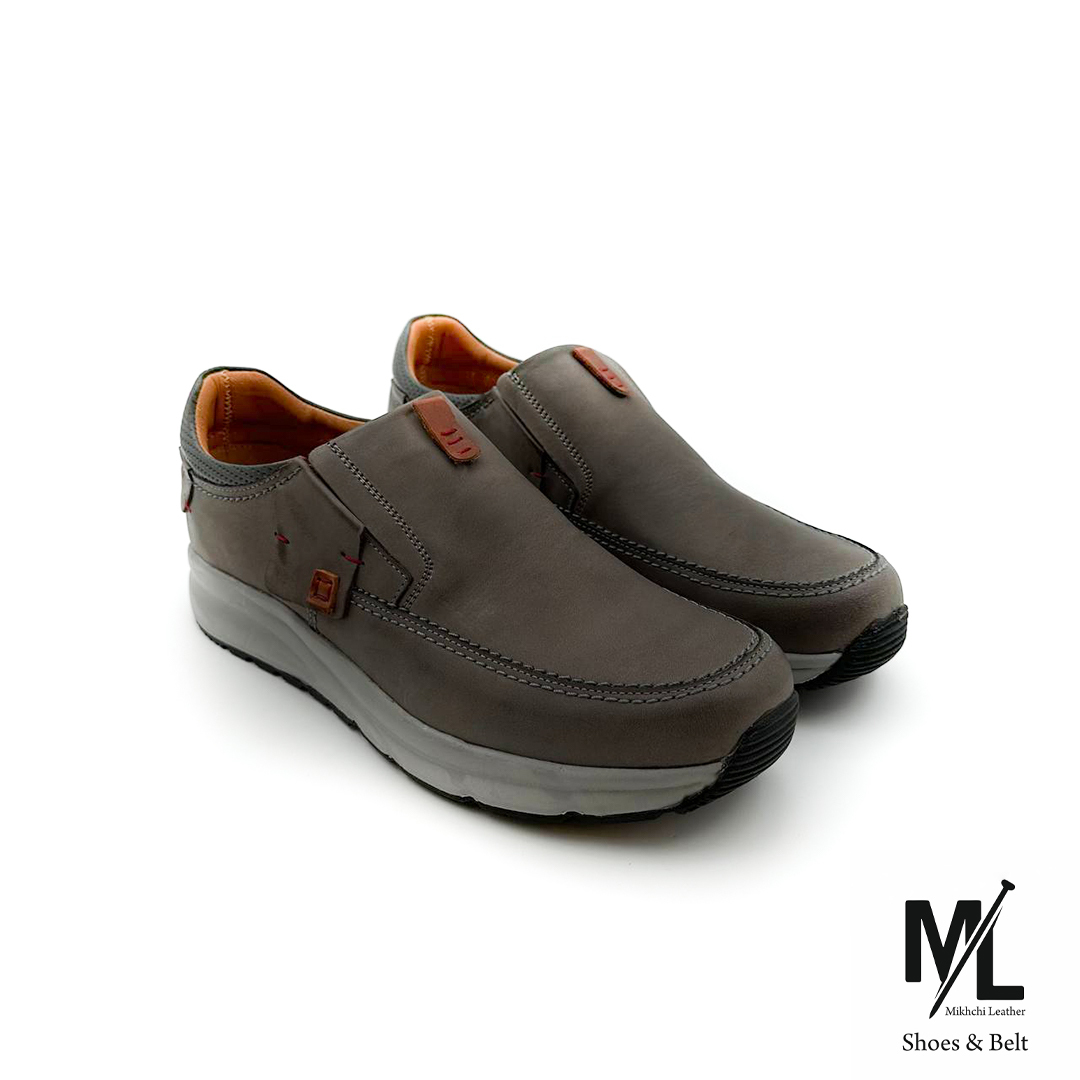  کفش ارتوپدیک طبی راحتی چرم مردانه | کد:H352 | چرم میخچی | طوسی رنگ مناسب استفاده روزمرره بعلت نرمی و طبی بودن کار. 