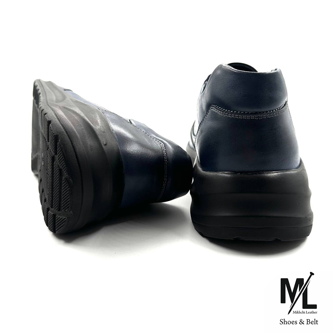  کفش کتانی اسپرت تمام چرم مردانه | کد:E6 | چرم میخچی | سرمه ای رنگ |‌ مناسب استفاده طولانی مدت در طول روز. 