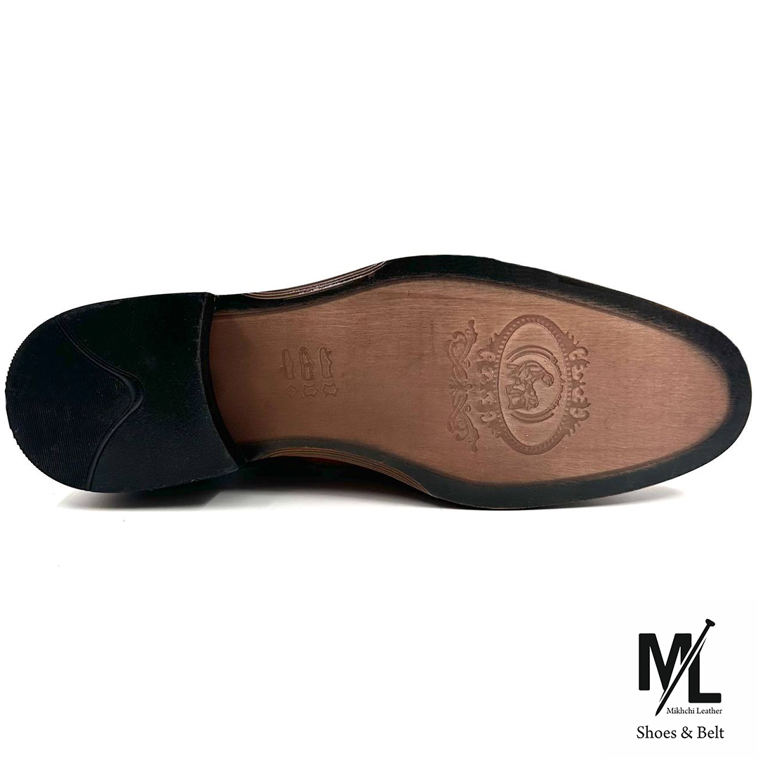  کفش کلاسیک مجلسی چرم مردانه | Vip | کد: Z118 | چرم میخچی | مشکی و عسلی | جنس زیره این کفش از چرم طبیعی دست دوز می باشد. 