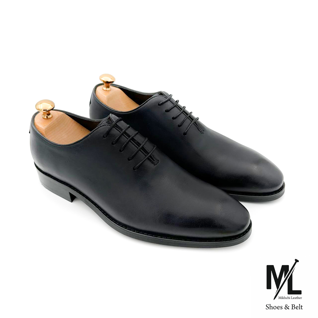  کفش کلاسیک مجلسی تمام چرم مردانه | Vip | کد:M110 | چرم میخچی | مشکی رنگ | مناسب استفاده طولانی مدت در طول روز بعلت نرمی. 