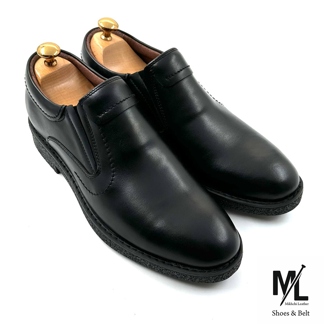  کفش اسپرت کلاسیک تمام چرم مردانه | کد:H166 | چرم میخچی | مشکی رنگ | مناسب استفاده روز مره بعلت نرمی و پاخور شیک و عالی 