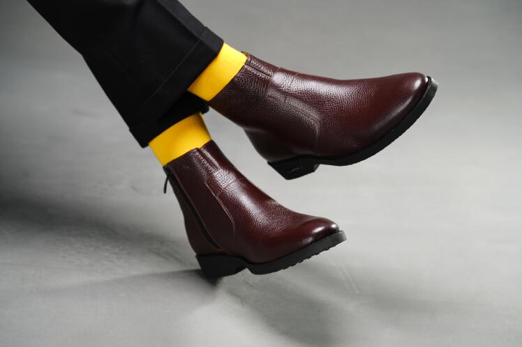 بوت تمام چرم مردانه | کد:G824 | چرم میخچی | قهوه ای رنگ | جنس رویه بوت از چرم طبیعی گاوی ارگانیک تبریز هست